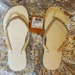 Girl’s Havaianas Flip Flops